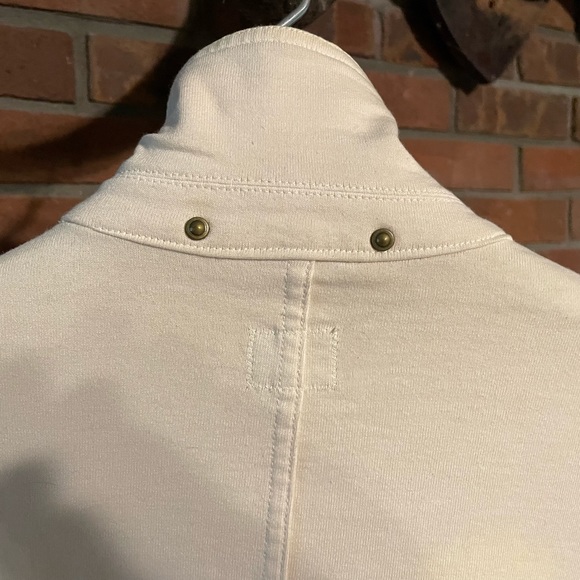 Like new C.P.Company $1250 light 3 seasons jacket in Ivory 40 R dbl breast cotn - Picture 7 of 13